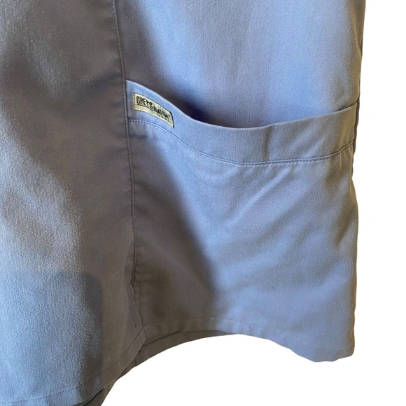 Grey's Anatomy by Barco Scrub Top Large Blue Workwear Career wear Pockets V-Neck - Picture 7 of 11
